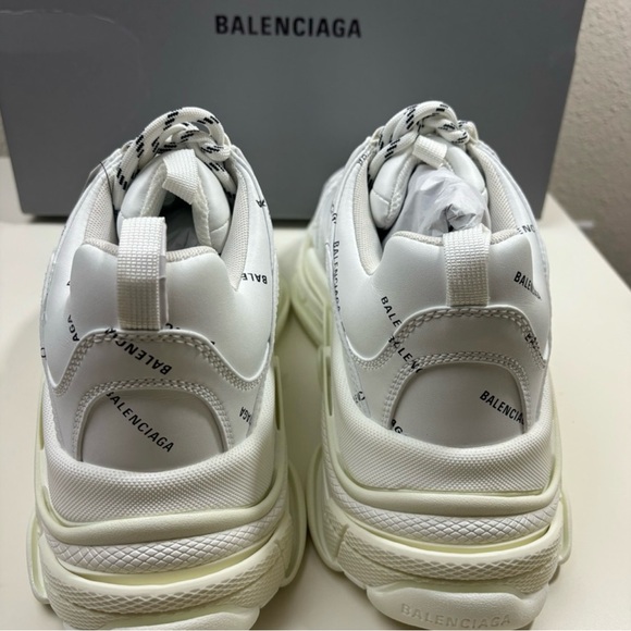 Balenciaga Triple S Size 43 main image 4